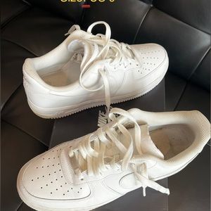 Nike brand shoes, for used men, size 9.5 without box